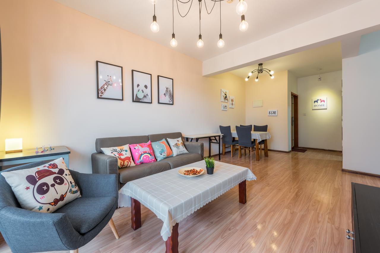 Pandahouse Aparthotel Чънду Екстериор снимка