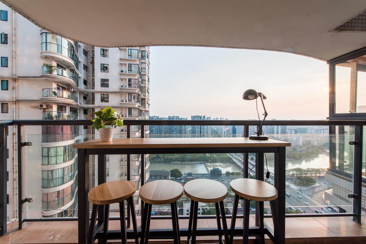 Pandahouse Aparthotel Чънду Екстериор снимка