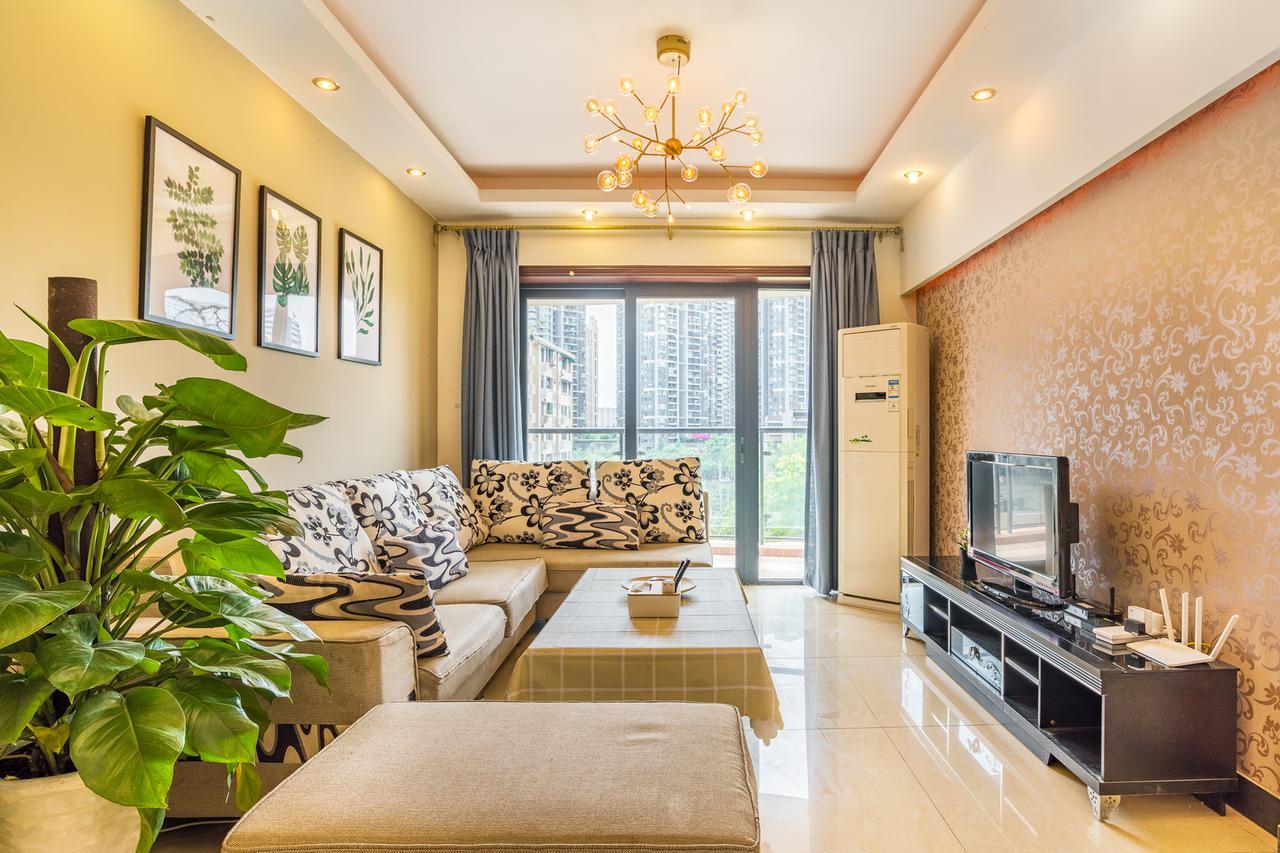 Pandahouse Aparthotel Чънду Екстериор снимка